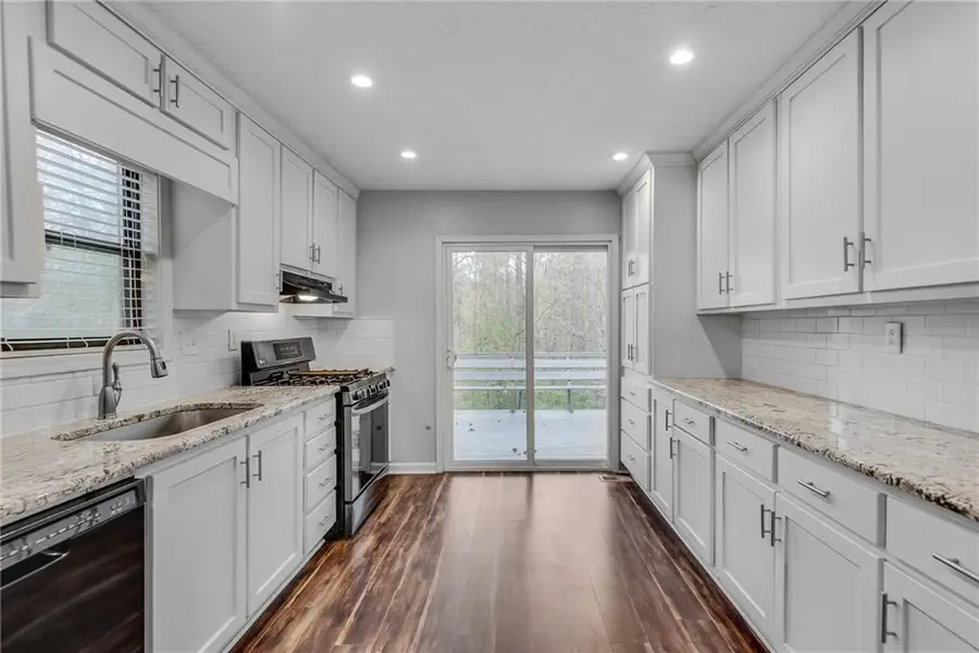 519 Magnolia Drive, Woodstock, GA 30188 - Image #3