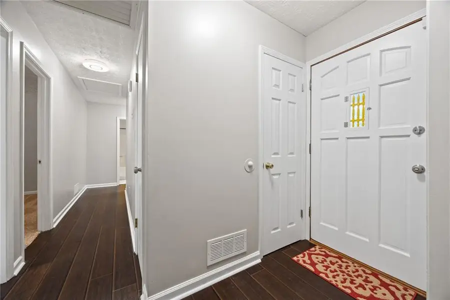 190 Helen Lane, Stockbridge, GA 30281 - Image #2