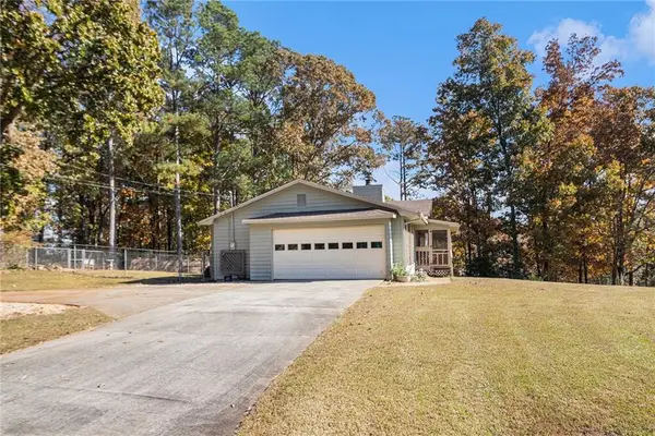 191 Hearthstone Drive S, Newnan, GA 30263