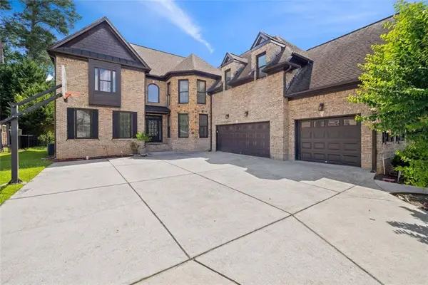 585 Settles Brook Court, Suwanee, GA 30024