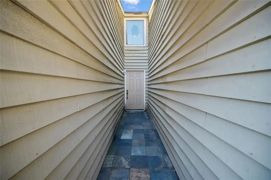 1609 Burnstone Drive, Stone Mountain, GA 30088 - Image #2