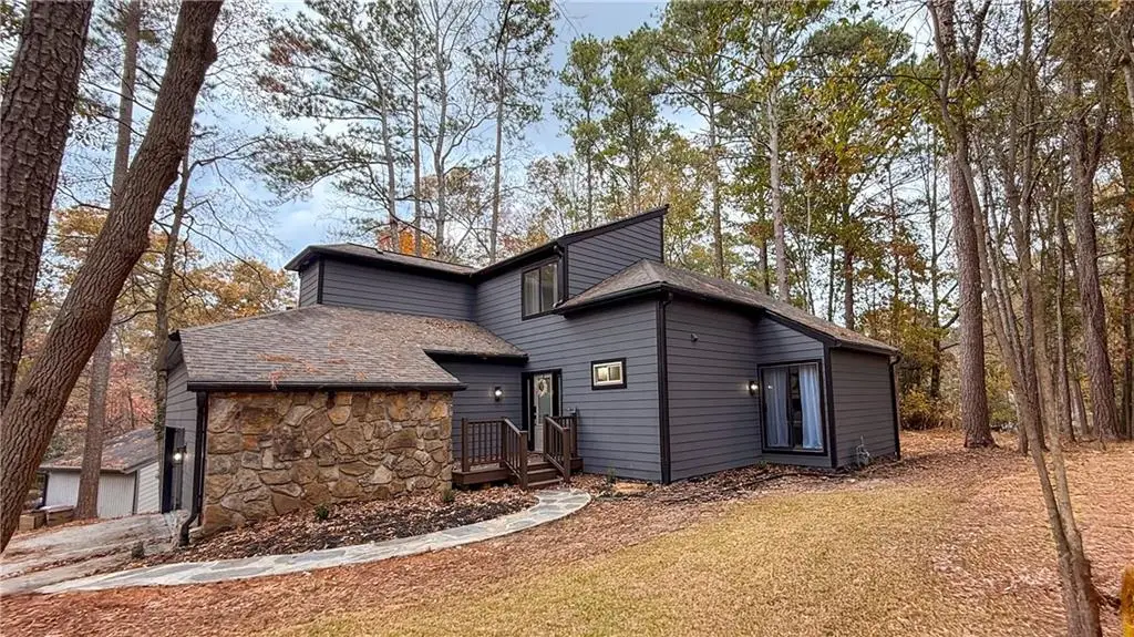 4300 Inverness Court Ne, Roswell, GA 30075 - Image #1