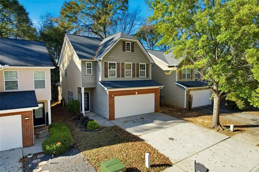 2157 Capella Circle Sw, Atlanta, GA 30331 - Image #2