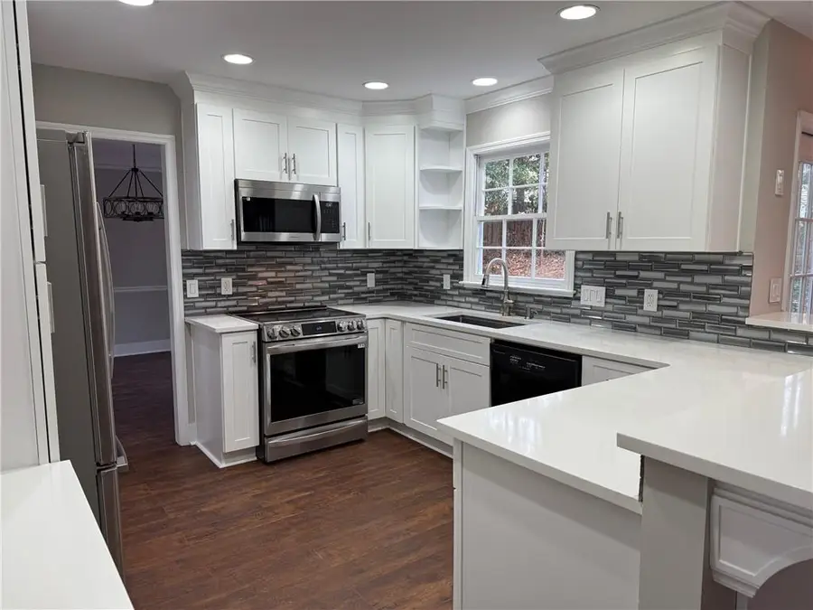 5325 Hillgate Crossing, Alpharetta, GA 30005 - Image #3