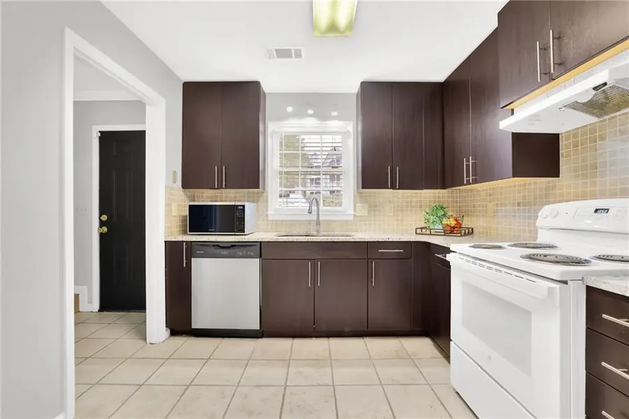 138 Sterling Court, Alpharetta, GA 30004 - Image #2