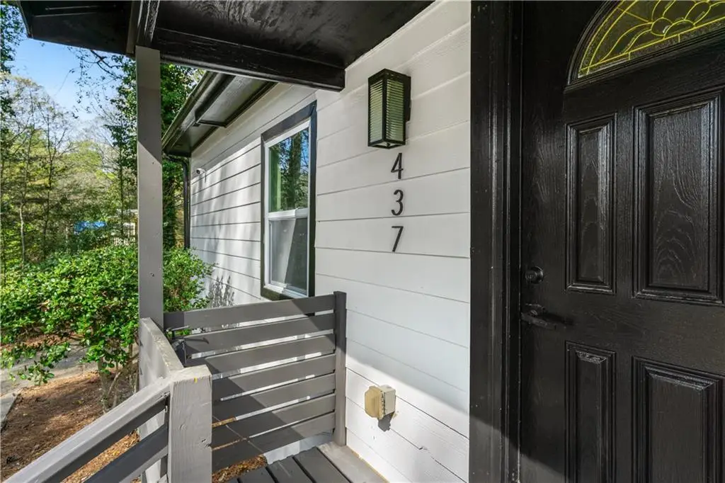 437 Collier Ridge Drive Nw, Atlanta, GA 30318 - Image #1