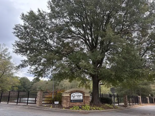 1800 Clairmont Lake #124, Decatur, GA 30033