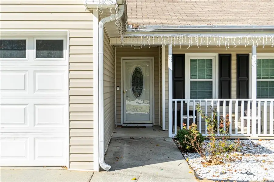 910 Burning Bush Drive, Loganville, GA 30052 - Image #2