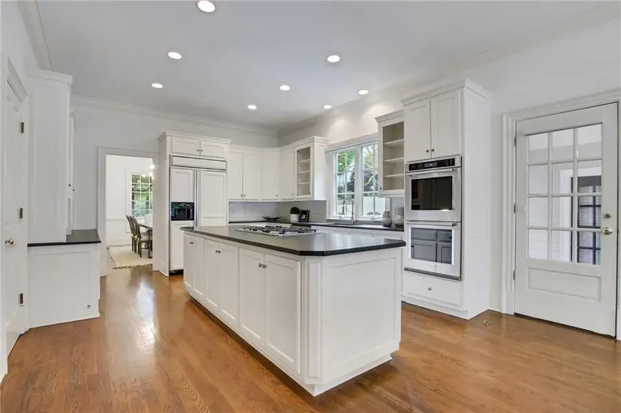 12 Old Paces Place Nw, Atlanta, GA 30327 - Image #3