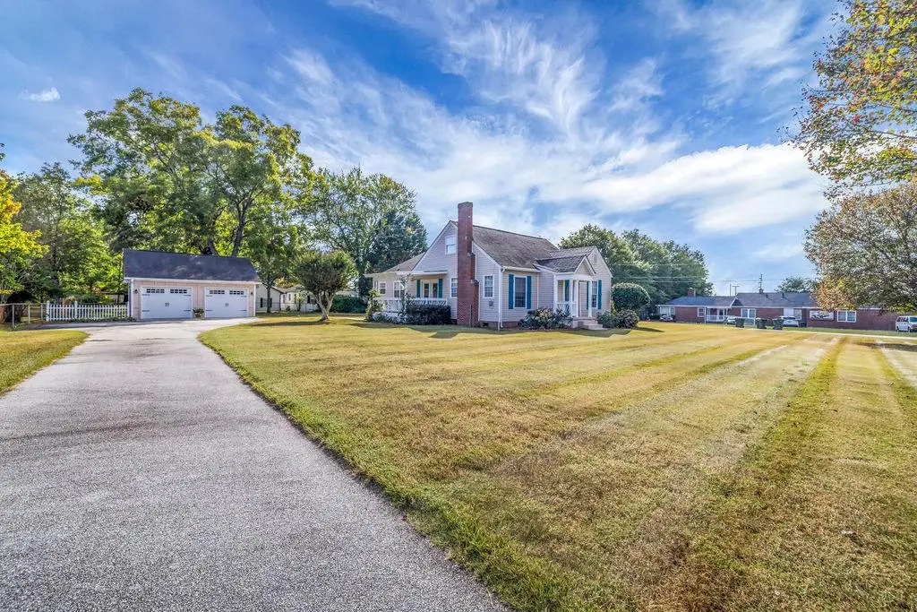 997 Highland Circle Se, Conyers, GA 30012 - Image #1