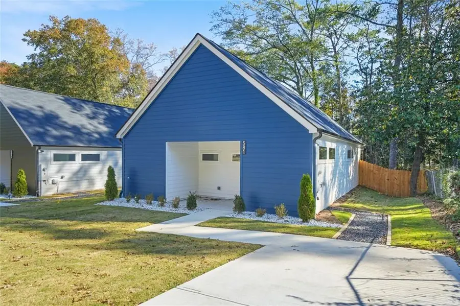 581 Woods Drive Nw, Atlanta, GA 30318 - Image #3