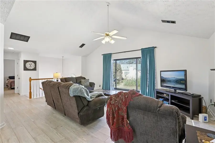 941 Garden Oak Court, Lawrenceville, GA 30043 - Image #2