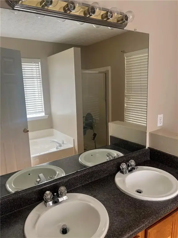 5490 Twin Lakes Drive #1, College Park, GA 30349 - Image #3