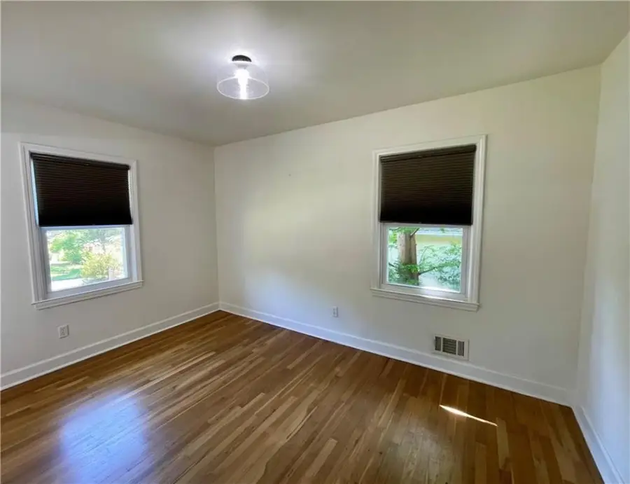 2682 Pineland Avenue, Chamblee Doraville, GA 30340 - Image #2