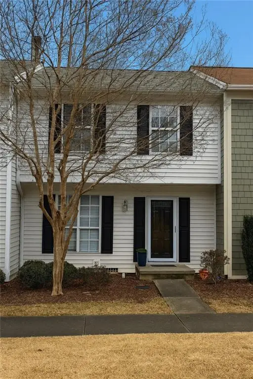 2104 Queen Anne Court, Sandy Springs, GA 30350 - Image #2