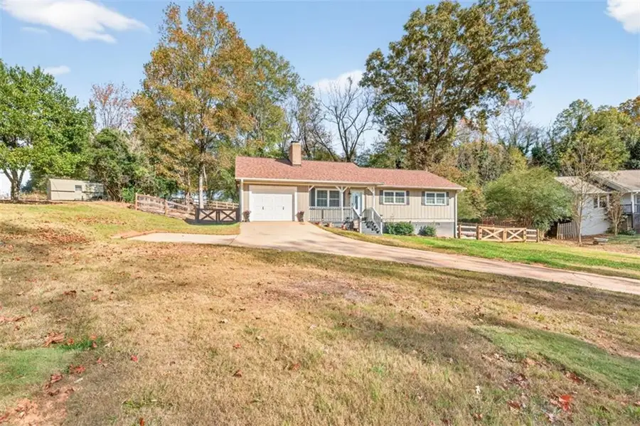5867 Meadow View Lane, Flowery Branch, GA 30542 - Image #2