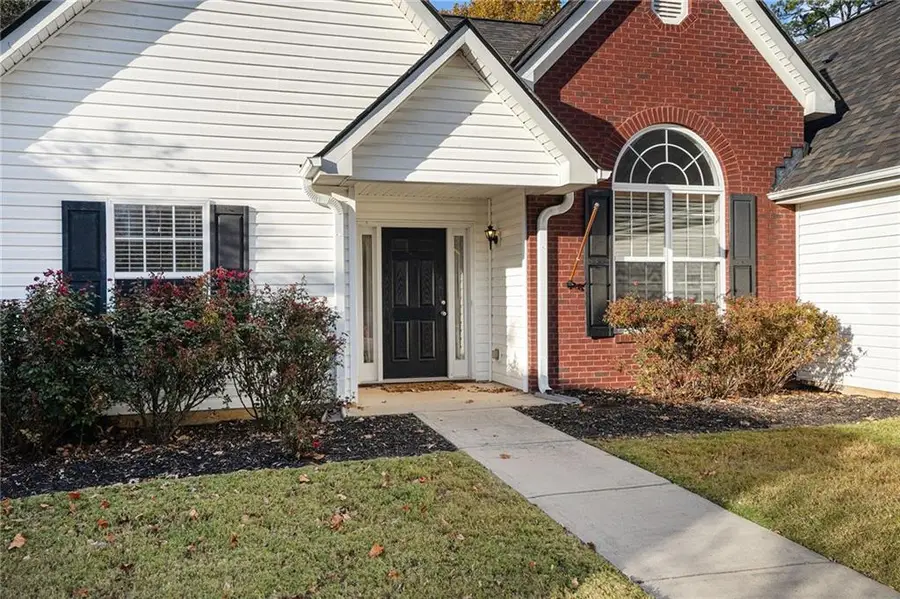 525 Aristocrat Drive, Loganville, GA 30052 - Image #2