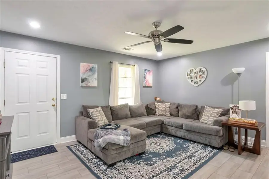 6707 Spring Head Drive, Flowery Branch, GA 30542 - Image #3