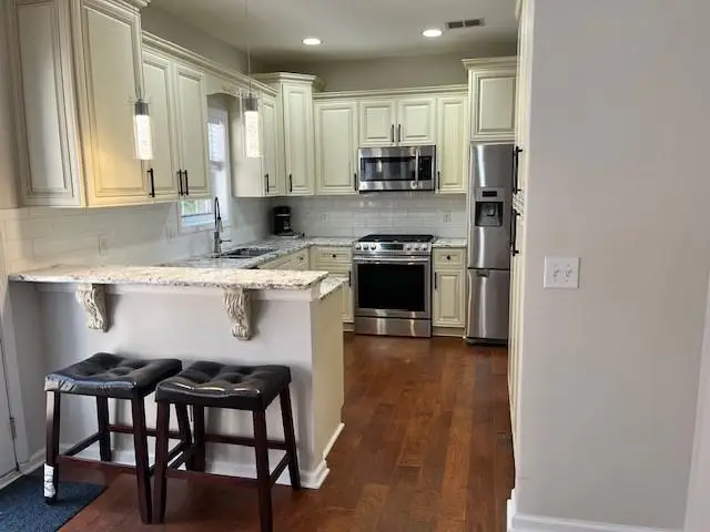 195 Weatherstone Drive, Woodstock, GA 30188 - Image #2