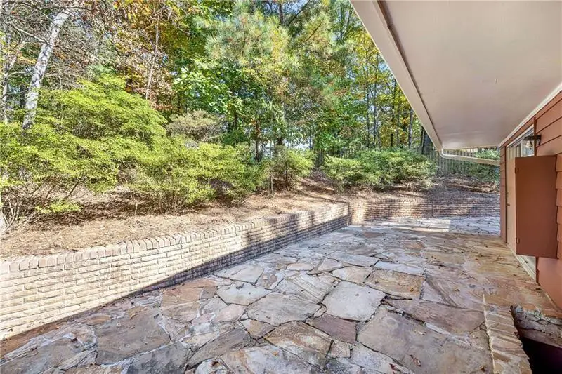 5685 Glen Errol Road Nw, Atlanta, GA 30327 - Image #3
