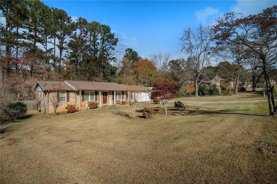 2436 Falls River Drive, Lithia Springs, GA 30122 - Image #3