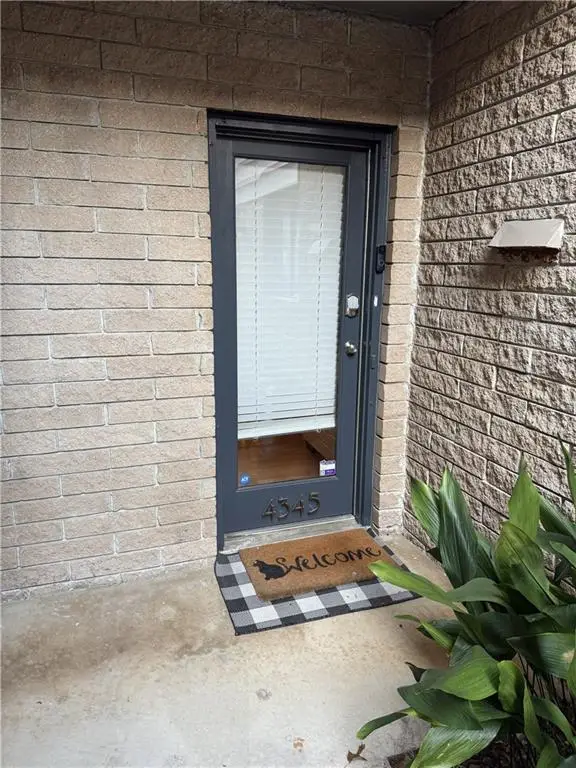 4345 Chastain Walk Ne #45, Atlanta, GA 30342 - Image #1