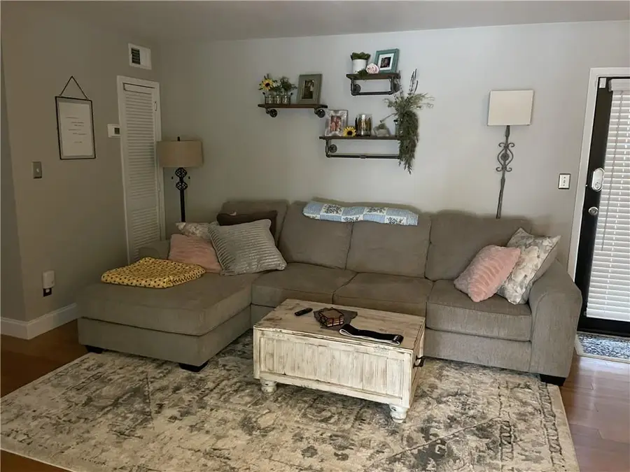 4345 Chastain Walk Ne #45, Atlanta, GA 30342 - Image #2