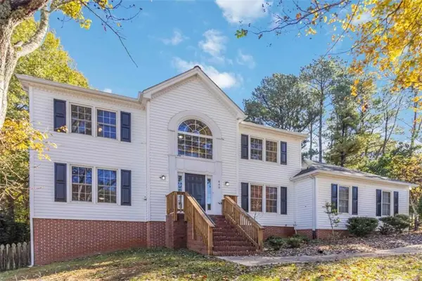 840 Deer Oaks Drive, Lawrenceville, GA 30044