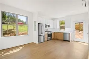 1070 Dill Avenue Sw #201, Atlanta, GA 30310 - Image #2