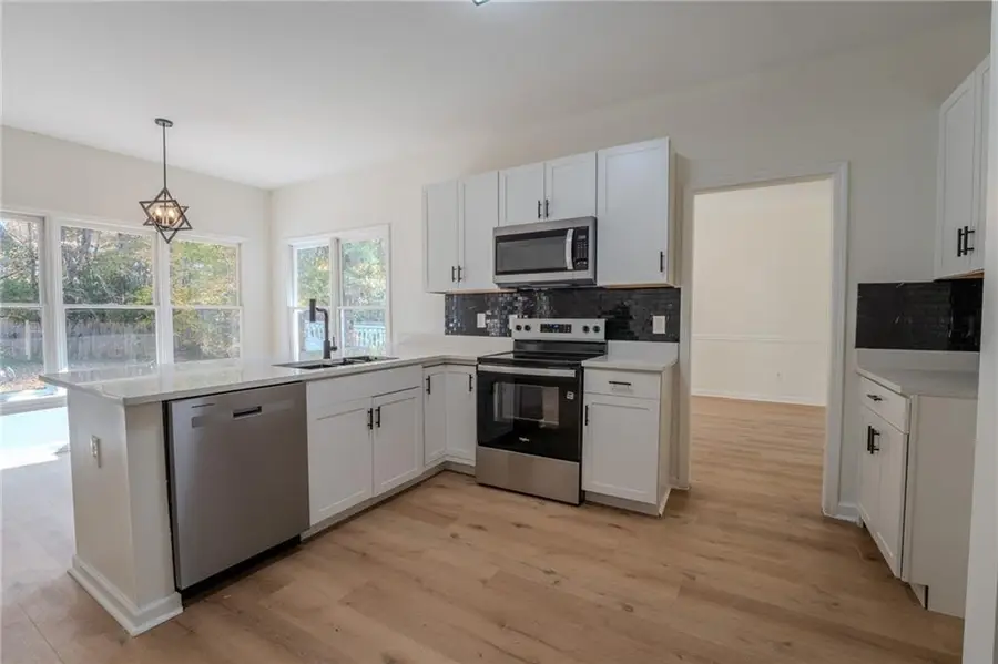 679 Springtor Drive, Lawrenceville, GA 30043 - Image #3