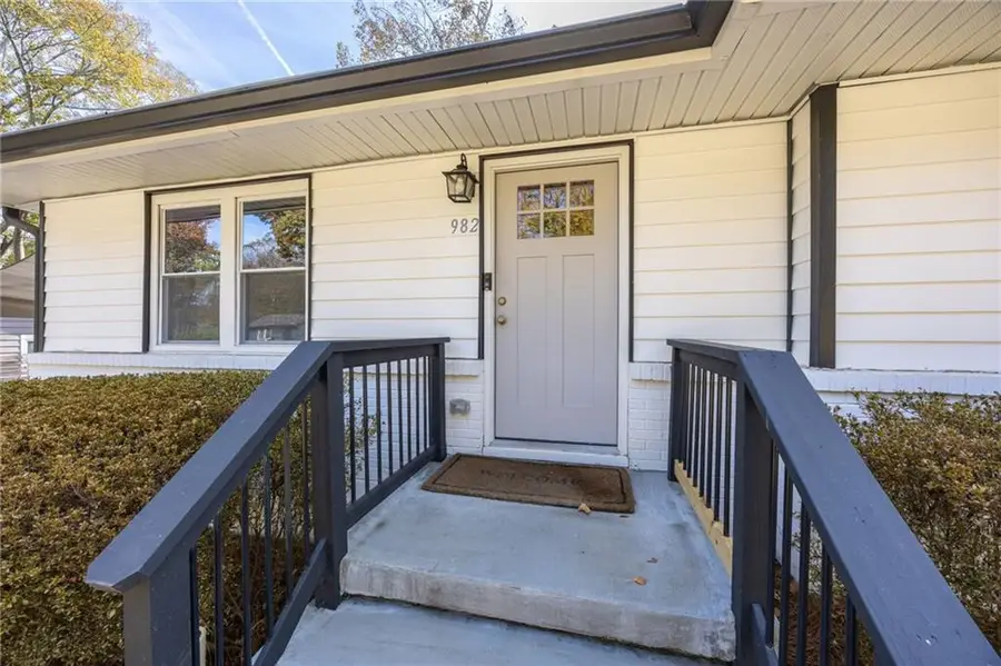 982 Oakdale Drive Se, Smyrna, GA 30080 - Image #3