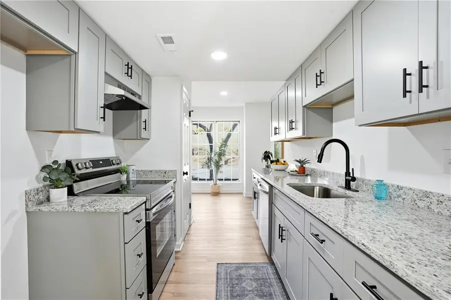 607 Garden Walk Drive, Stone Mountain, GA 30083 - Image #2