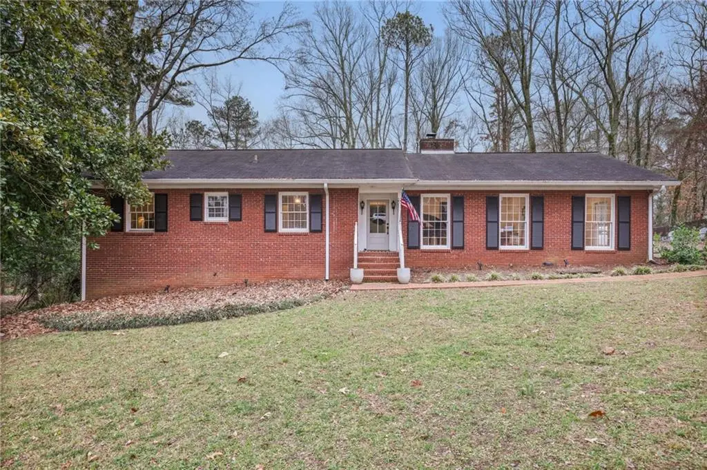 827 Hickory Drive Sw, Marietta, GA 30064 - Image #1