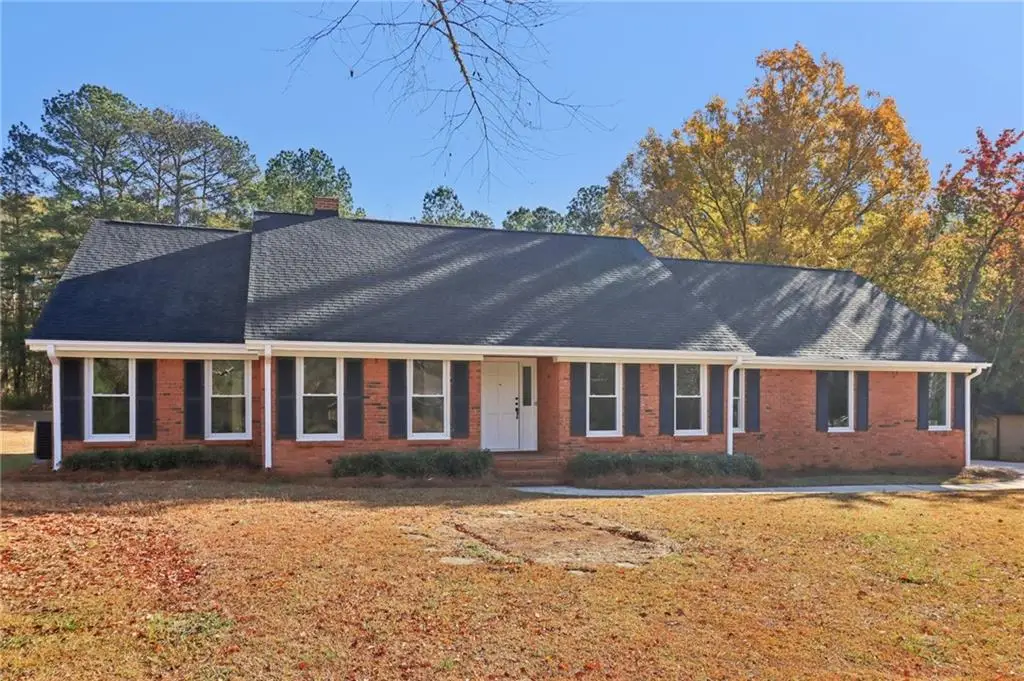 135 Willow Lake Lane, Sharpsburg, GA 30277 - Image #1