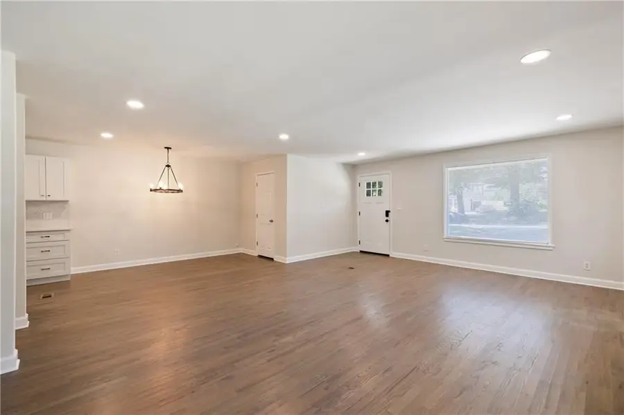 1836 Lochlomand Lane Se, Smyrna, GA 30080 - Image #3