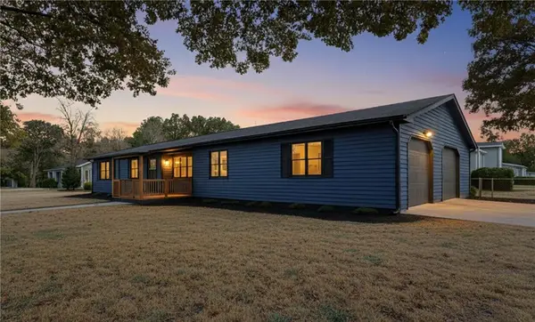 1193 Ironwood Drive, Grayson, GA 30017