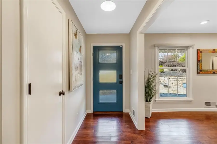 1525 Bend Creek Court, Dunwoody, GA 30338 - Image #3