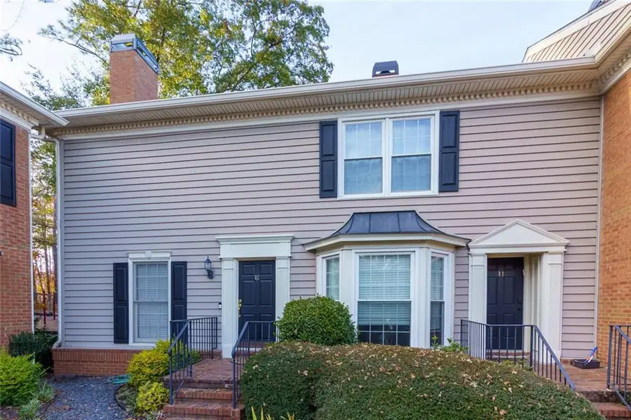 82 Mt Vernon Circle, Sandy Springs, GA 30338 - Image #2