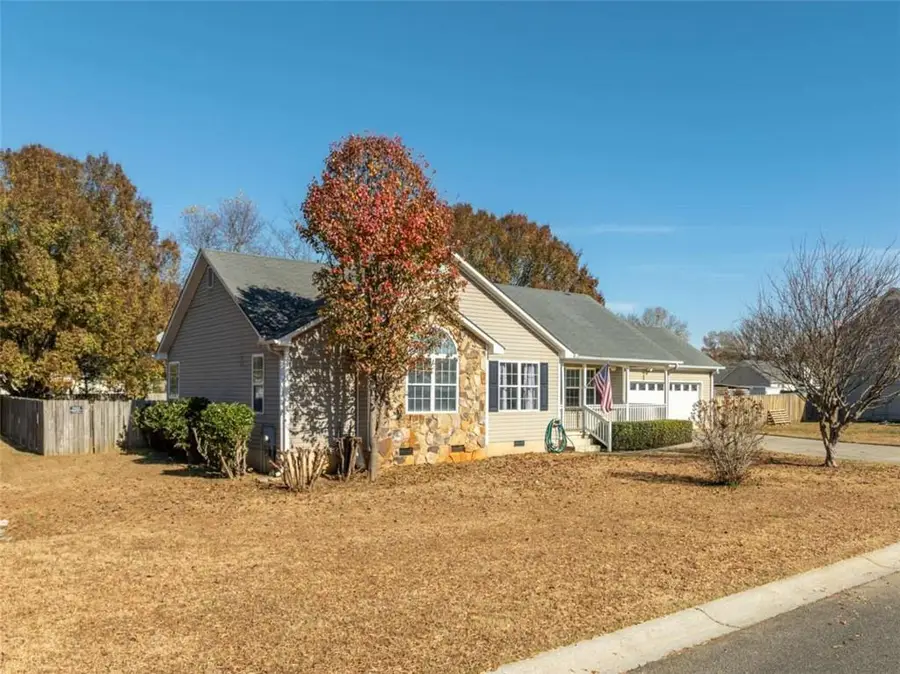 18 Hedgerow Court Se, Cartersville, GA 30120 - Image #3
