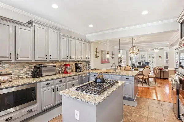 520 Vinings Estates Drive Se #B04, Mableton, GA 30126