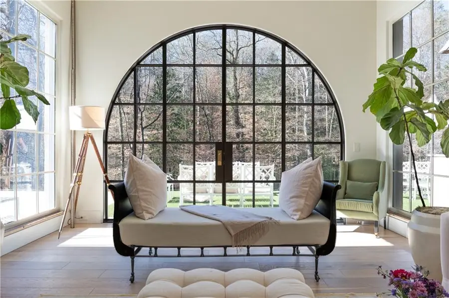 261 King Road Nw, Atlanta, GA 30342 - Image #2