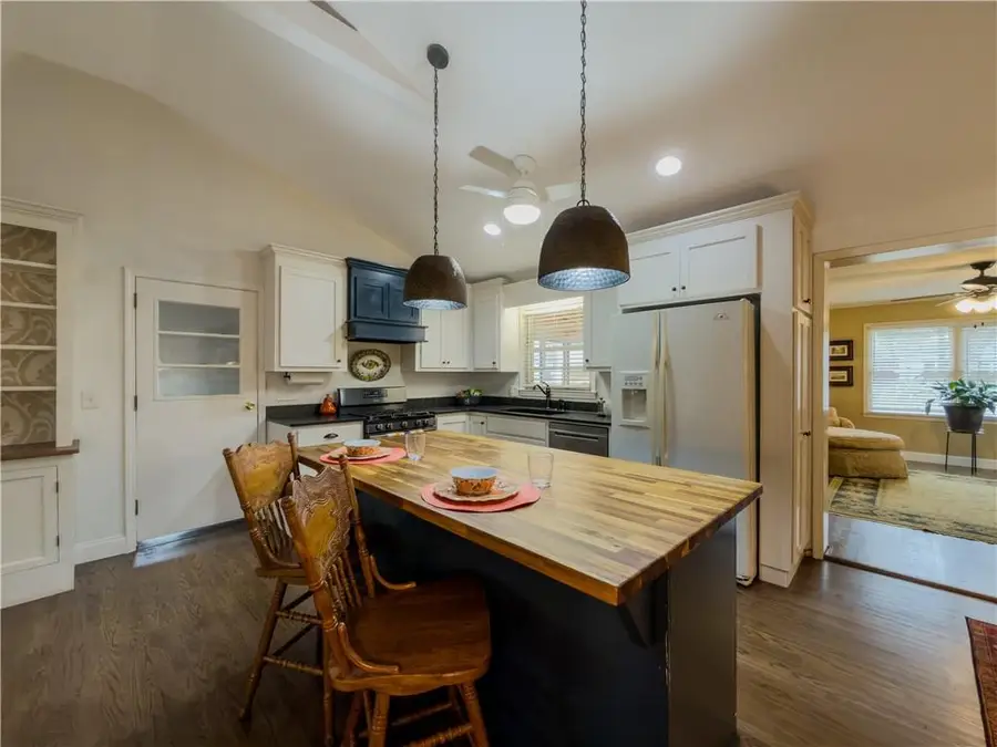 220 Dogwood Drive, Cartersville, GA 30120 - Image #3