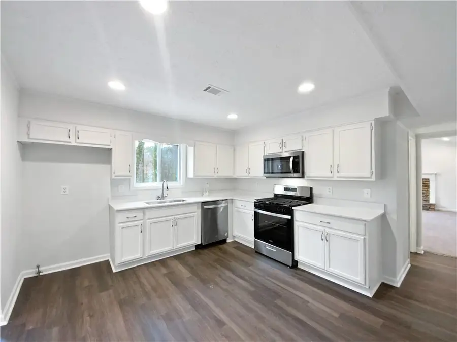 9176 Chickasaw Court, Jonesboro, GA 30236 - Image #2