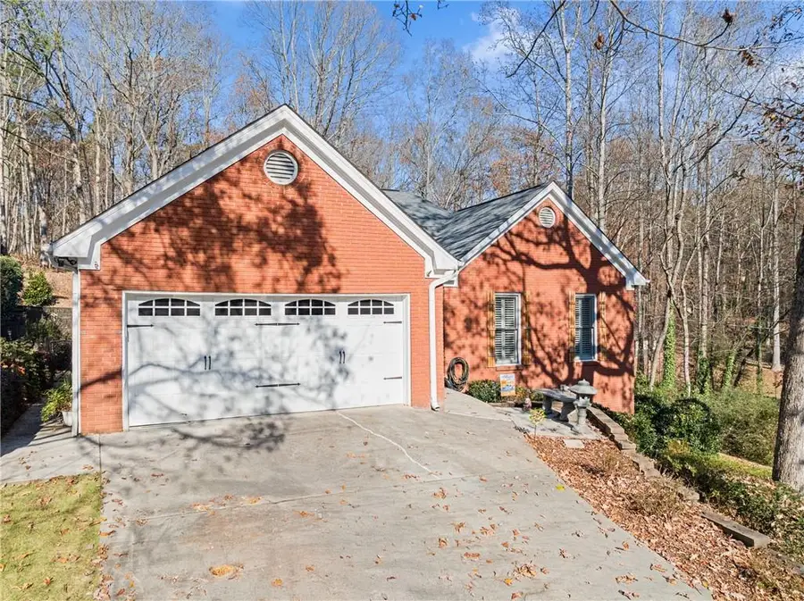 6229 Ivy Springs Drive, Flowery Branch, GA 30542 - Image #2