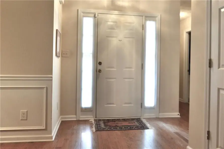 5519 Amber Cove Way, Flowery Branch, GA 30542 - Image #2