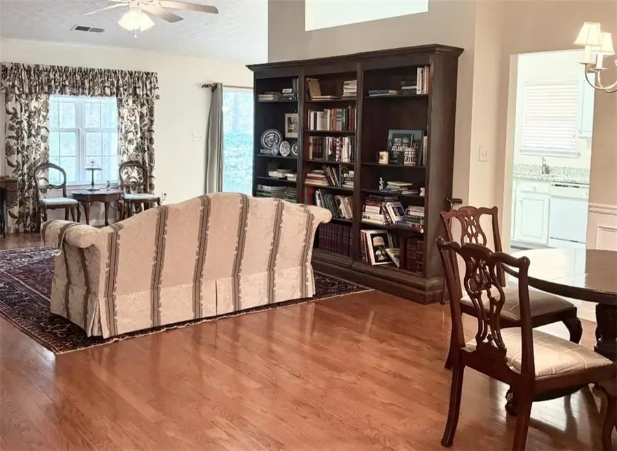 5519 Amber Cove Way, Flowery Branch, GA 30542 - Image #3