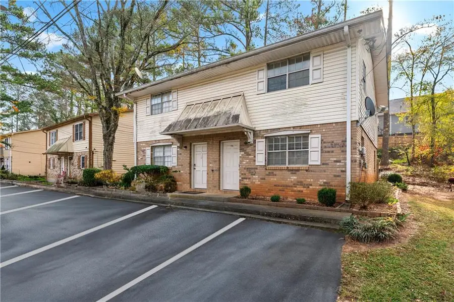 936 Six Oaks Circle #B, Norcross, GA 30093 - Image #2