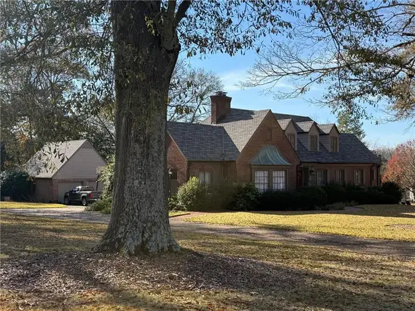 511 Dixon Drive, Gainesville, GA 30501