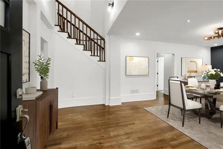 1092 Norwich Circle Ne, Atlanta, GA 30324 - Image #2