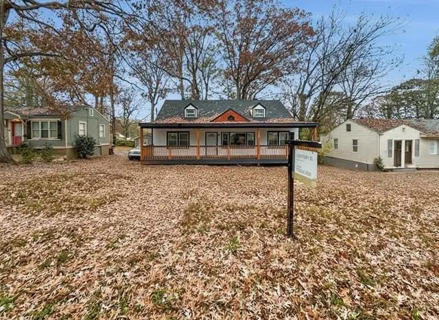 819 Blossom Street Sw, Atlanta, GA 30310 - Image #2